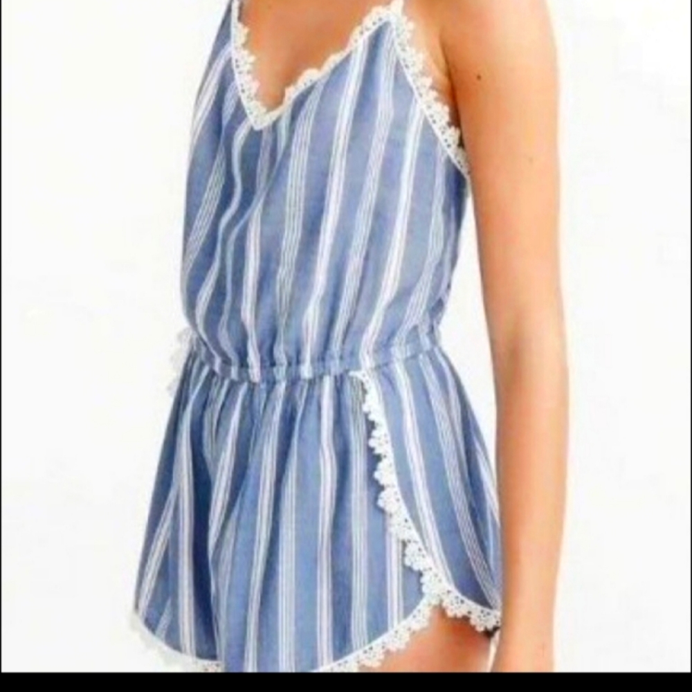 Abercrombie and fitch romper sz M